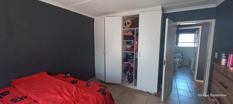 2 Bedroom Property for Sale in Guldenland Western Cape